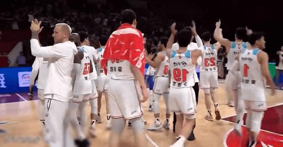 爱游戏网站-河南男篮实现绝地大逆转，取得巨大胜利的简单介绍