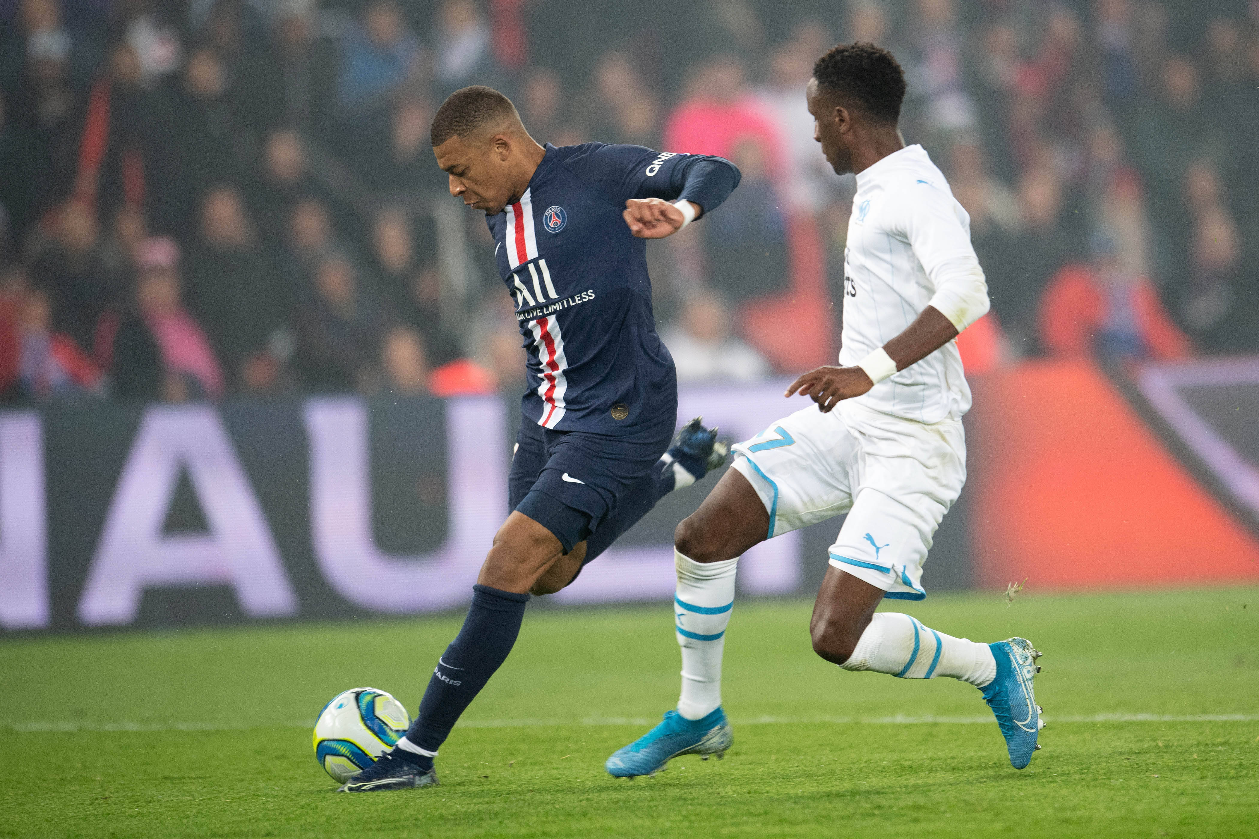 法国主场大胜西班牙,完胜对手 法国主场大胜西班牙,完胜对手