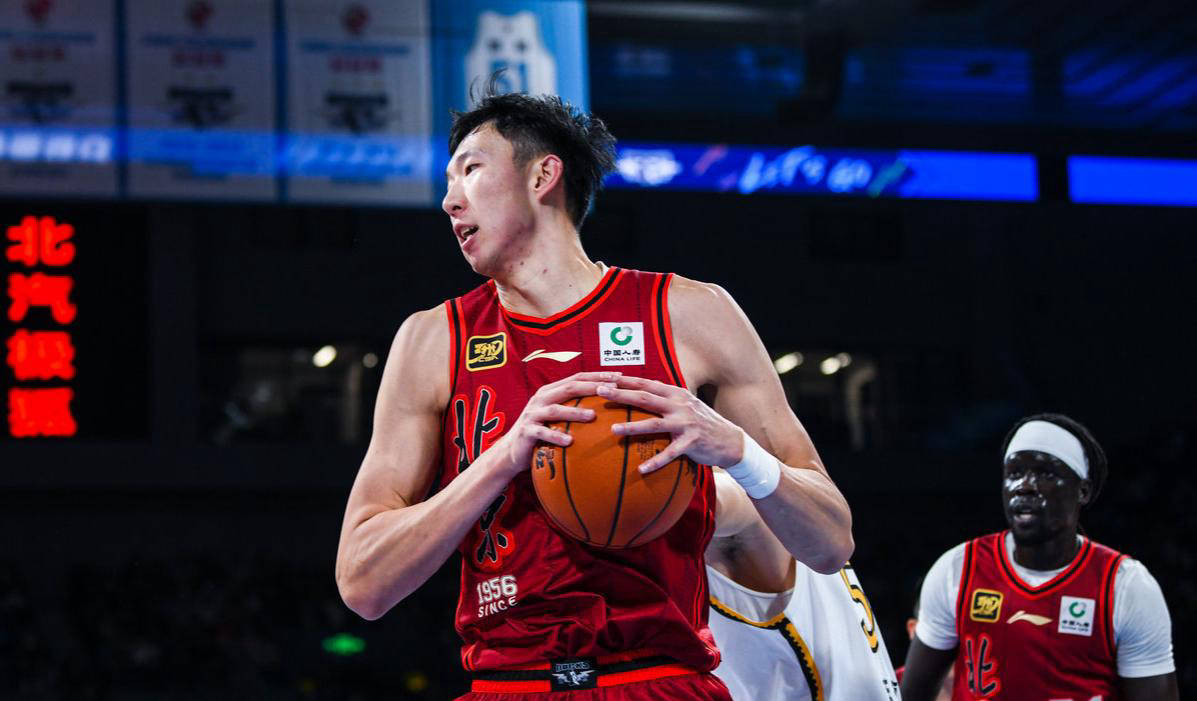 爱游戏视频-首次征战国际比赛，新秀崭露头角