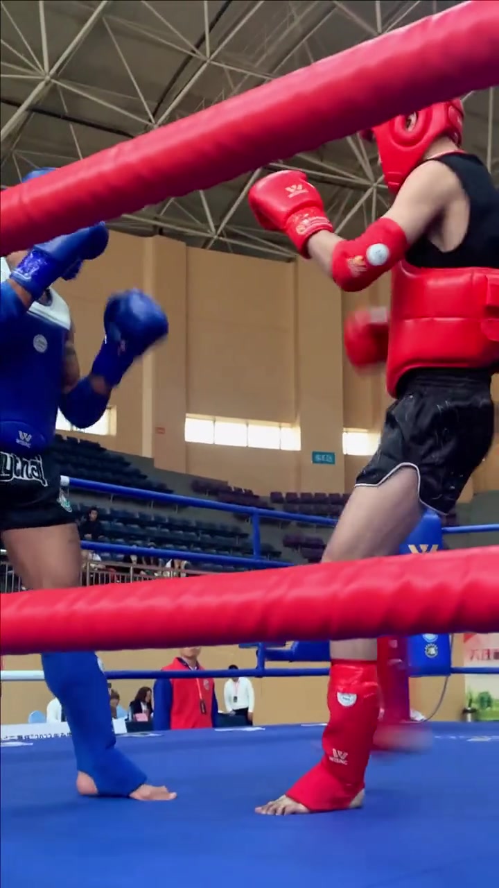 爱游戏直播-拳击男子半决赛选手力求晋级