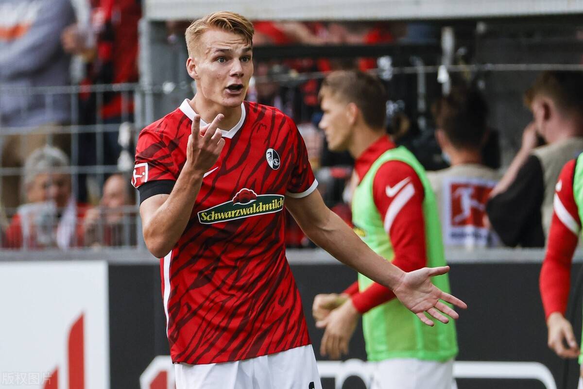 爱游戏网页版-包含弗赖堡主场击败实力劲旅，展现强大战斗力的词条