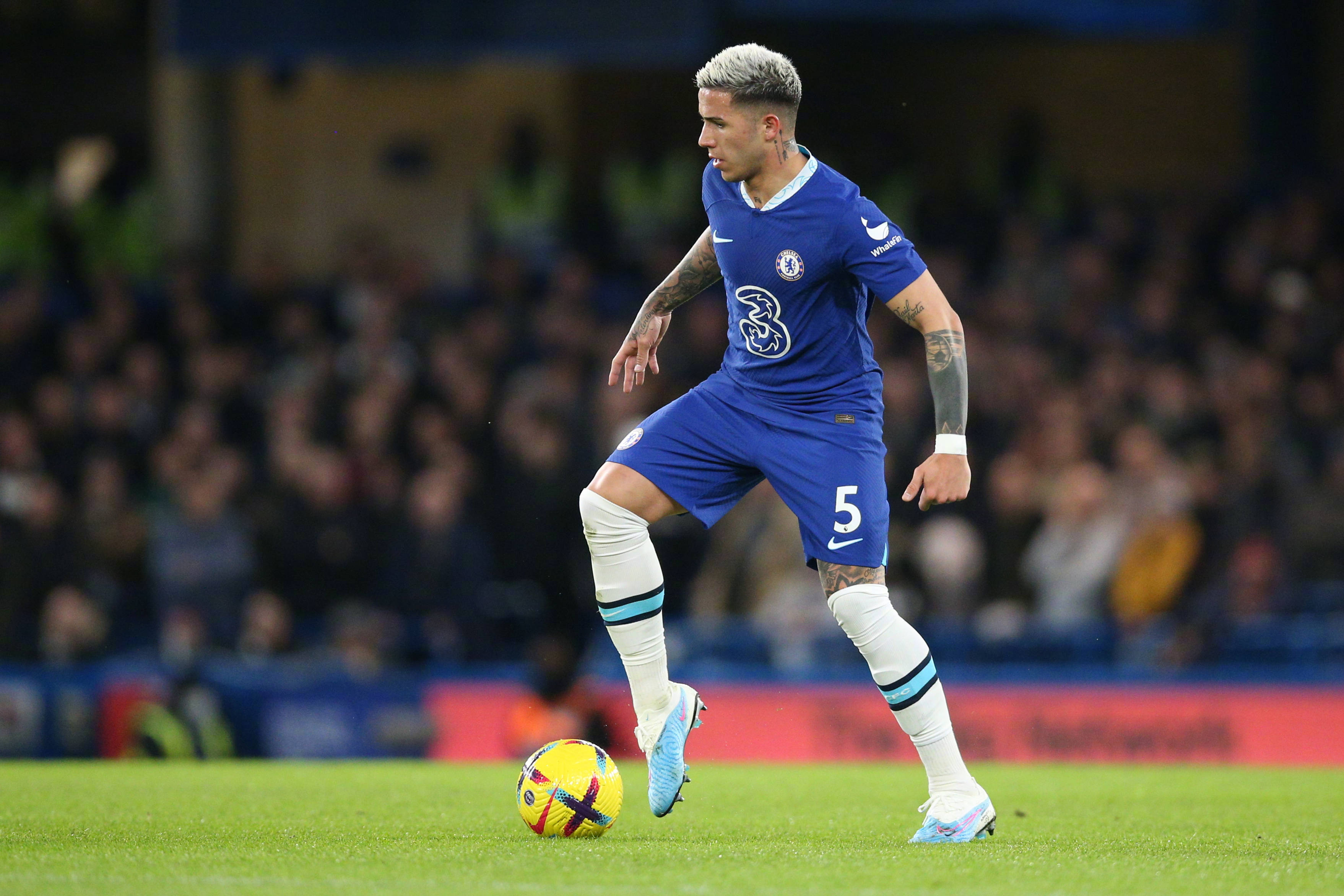 切尔西后卫受伤退出比赛,情况堪忧的简单介绍 切尔西后卫受伤退出比赛,情况堪忧的简单介绍