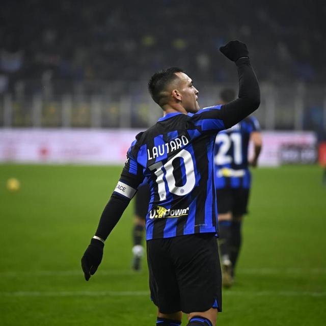 国际米兰前锋破门得分,助球队战胜对手的简单介绍 国际米兰前锋破门得分,助球队战胜对手的简单介绍